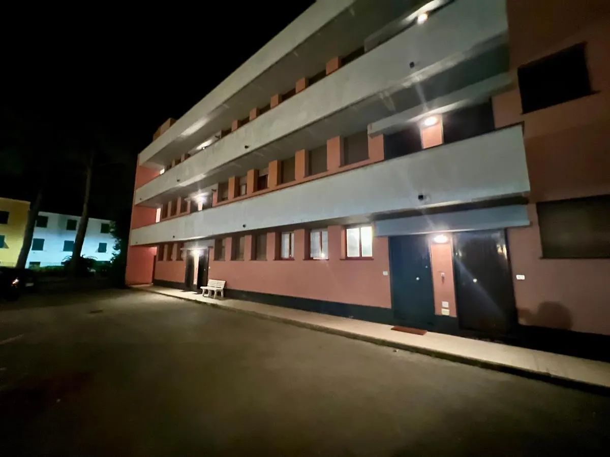 Apartment I Pini 东塞斯特里
